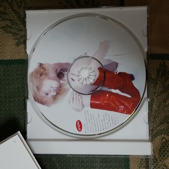 🎄CARLY SIMON CHRISTMAS CD - Picture 4 of 7